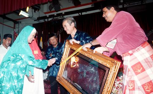 KD04_18022016_ANUGERAH_TOKOH_UMNO