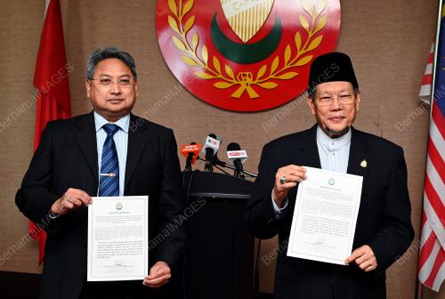 DATUK SYEIKH FADZIL AWANG
