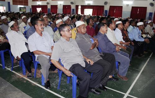 MAHDZIR KHALID