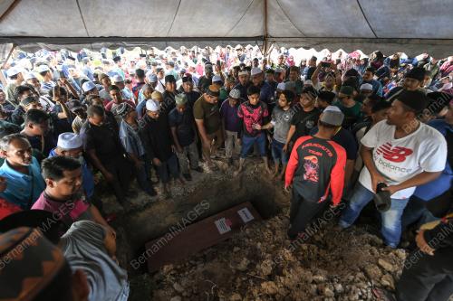 TRAGEDI NAHAS PESAWAT ELMINA