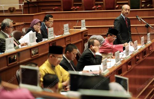 KD04_20082015_SIDANG