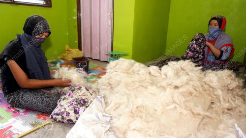 BANTAL KEKABU SIK