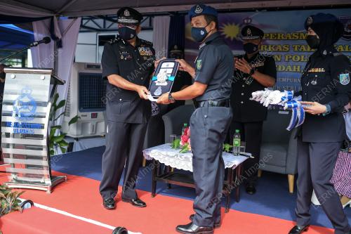 DATUK SERI MAZLAN LAZIM