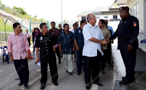 KD04_21072013_MAHDZIR_SEMPADAN