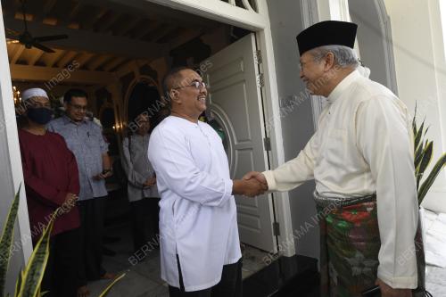 TAN SRI ANNUAR MUSA