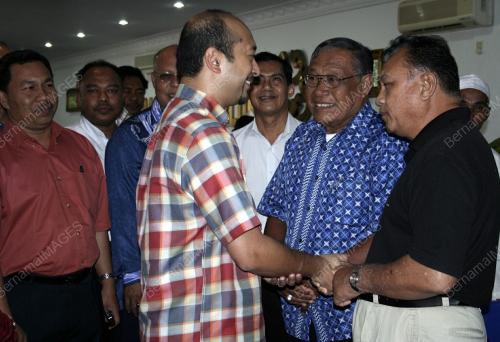 MUKHRIZ MAHATHIR