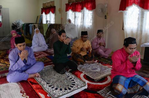 NAHARUDIN BAHAROM