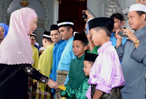 KD04_24092015_AGONG