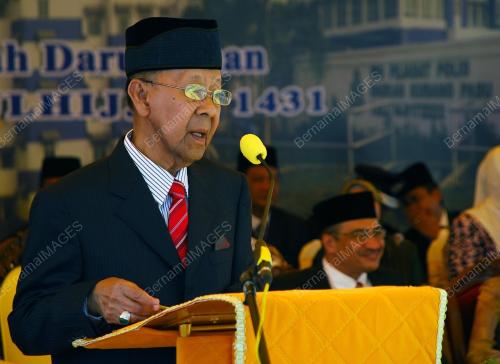 SULTAN ABDUL HALIM MU'ADZAM SHAH