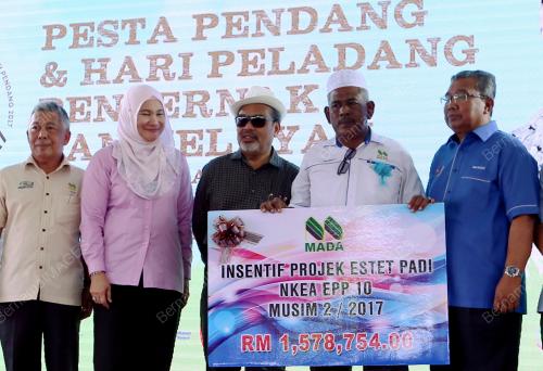 KD04_24112017_PESTA