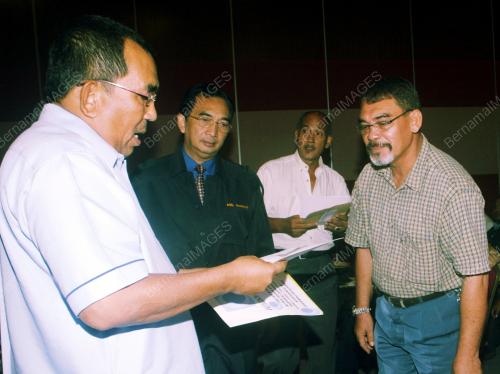 MOHD JOHARI BAHAROM