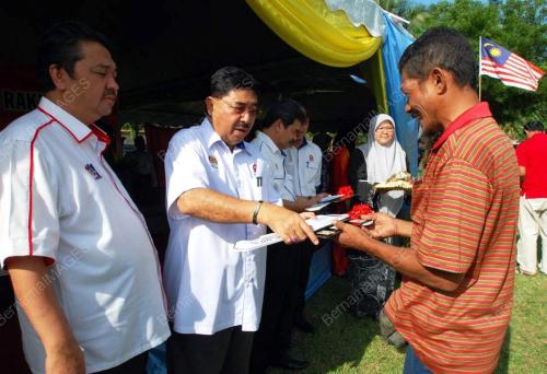 DATUK PADUKA AHMAD BASHAH MD HANIPAH