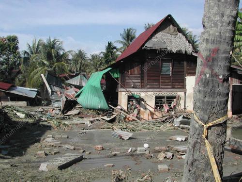 KD04_25122014_TSUNAMI