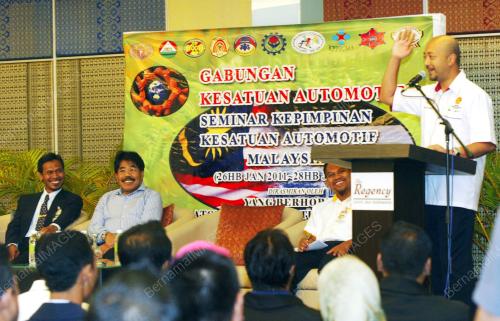 KD04_26012011_MUKHRIZ_BERUCAP