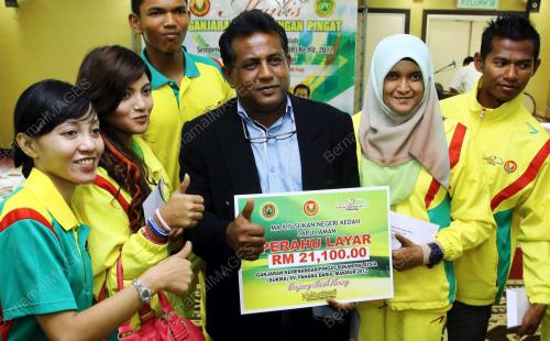 KD04_27032013_ATLET_GANJARAN
