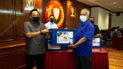 SULTAN KEDAH KURNIA KOTAK MAKANAN