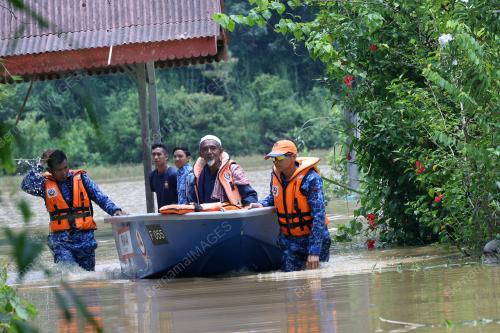 BANJIR DI POKOK SENA