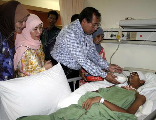 MAHDZIR KHALID