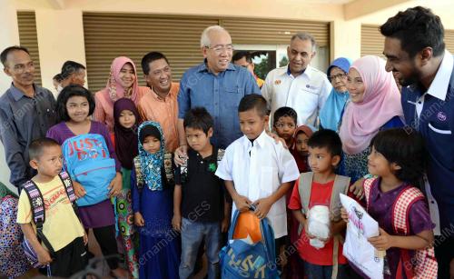KD04_28112015_BANTUAN
