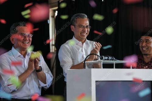 FAHMI FADZIL