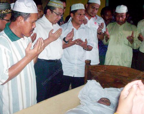 DR LATIFF AHMAD
