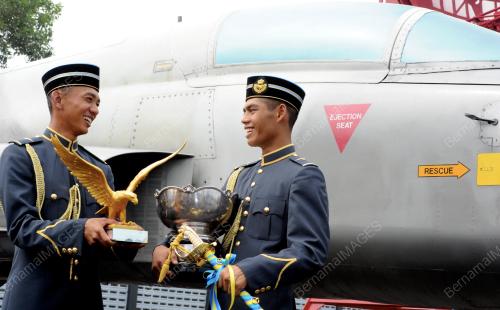 KD04_30062012_PELAJAR_TERBAIK