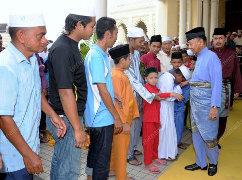 KD04_30122011_AGONG_SALAM