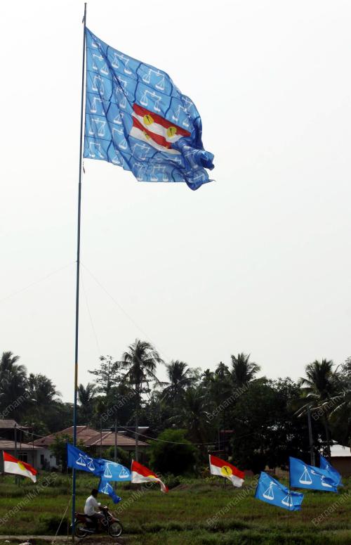 KD04_31032013_BENDERA_BN