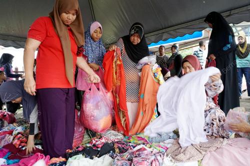 KD04_31122016_BAJU_PERCUMA