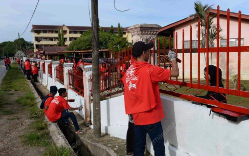 KD05_01102017_GOTONG_ROYONG