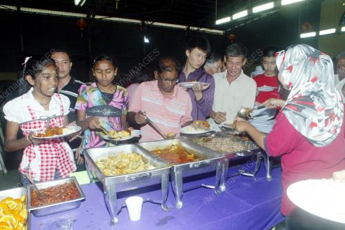 KD05_03022011_MUHIBBAH_MAKAN