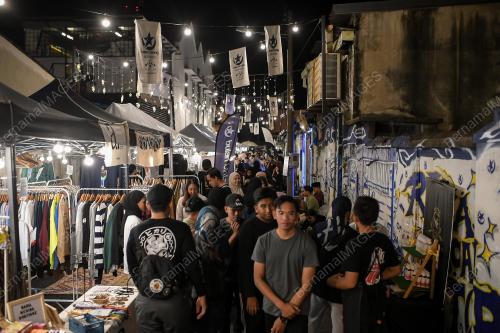 BAZAR RAMADAN RAYA