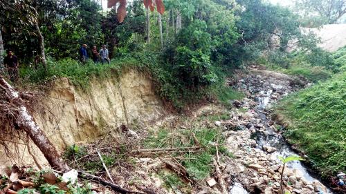 PENDUDUK BANTAH KUARI PASIR
