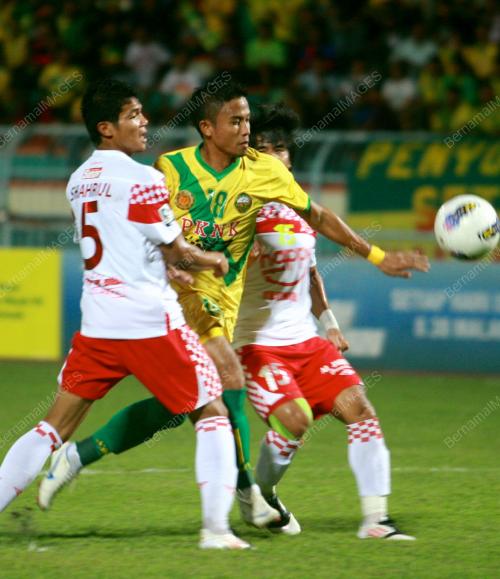 KD05_04092012_KEDAH_BOLA