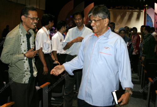 DATUK SERI ZAINUDDIN MAIDIN
