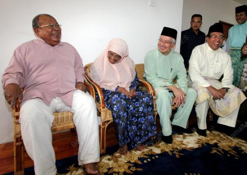 DATUK SERI NAJIB TUN RAZAK