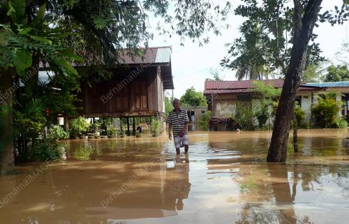 KD05_08032012_BANJIR_CHANGLUN