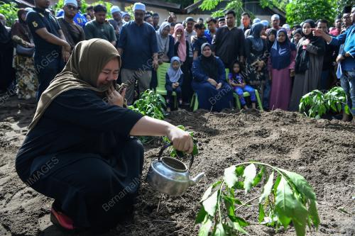 JENAZAH LIMA SEKELUARGA MAUT