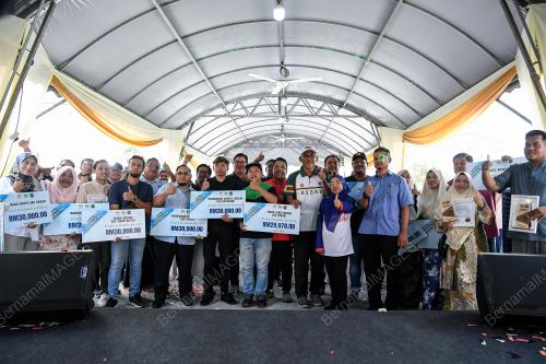 DATUK DR ISMAIL SALLEH
