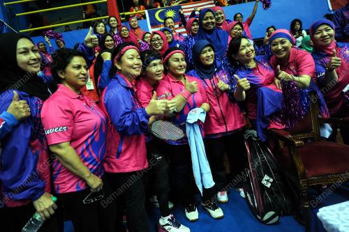 KD05_11022017_BADMINTON