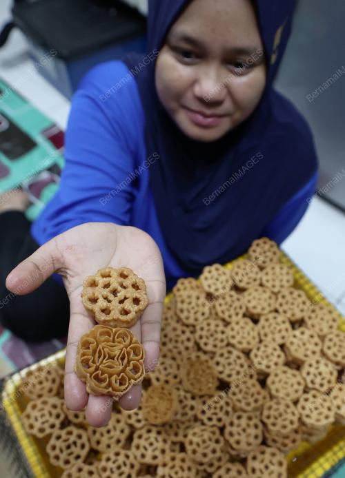 KUIH LOYANG
