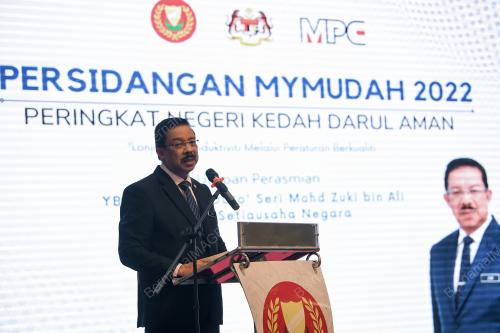 TAN SRI MOHD ZUKI ALI