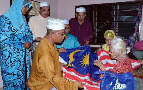KD05_13082012_MUTHALIB_MERDEKA