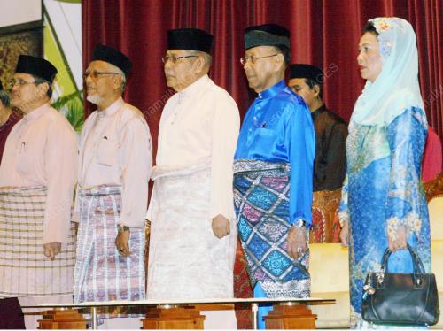 KD05_15022011_SULTAN_SULTANAH