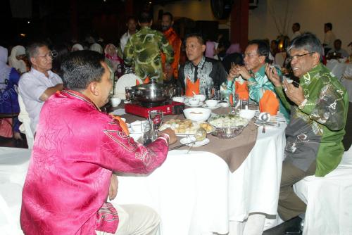ZAINUDDIN MAIDIN