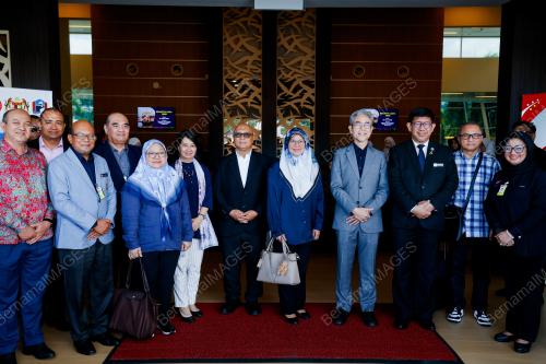DATIN SERI SETIA DR ROMAIZAH MD SALLEH