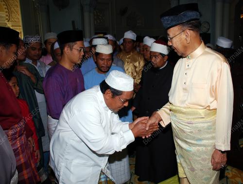 SULTAN ABDUL HALIM MU'ADZAM SHAH