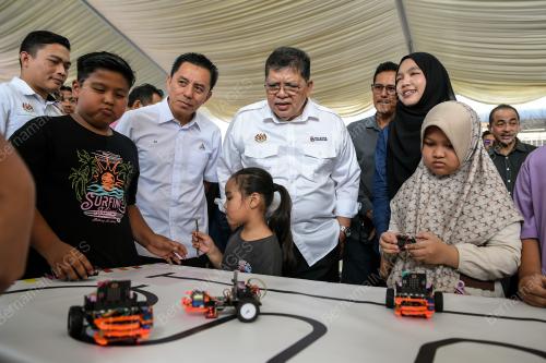 TAN SRI JOHARI ABDUL
