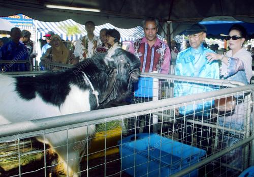 TUANKU ABDUL HALIM MU'ADZAM SHAH