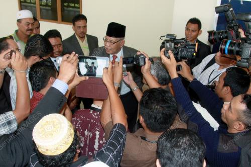 KD05_19112012_AZIZAN